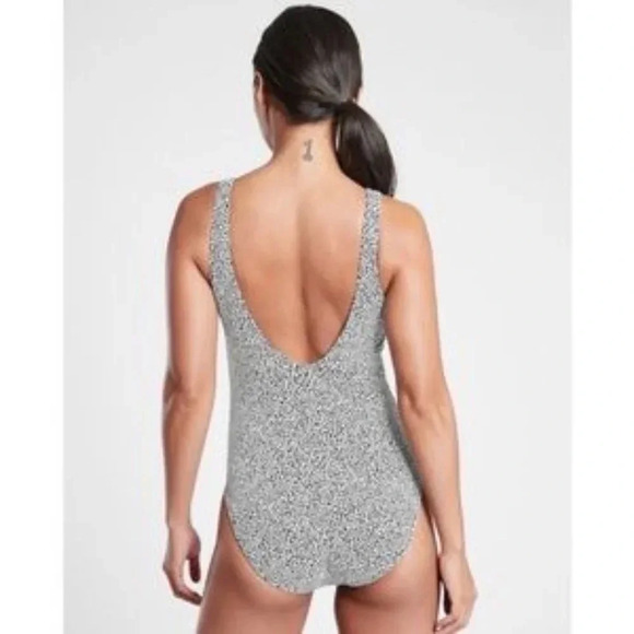 NWT Athleta Seychellles Textured One Piece Size Medium - Picture 2 of 12